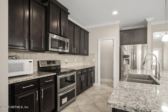 Building Photo - 3737 Coastal Cove Cir