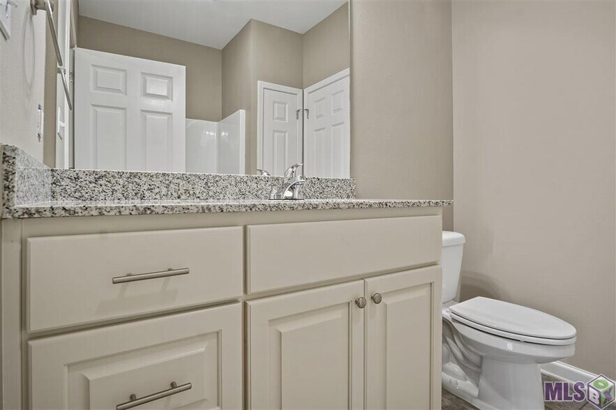 Building Photo - 12099 Pendarvis Ln