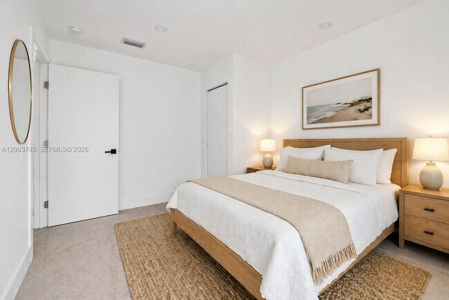 Building Photo - 1102 NW 103rd St