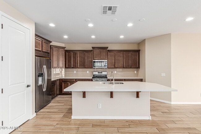 Building Photo - 19874 W Devonshire Ave