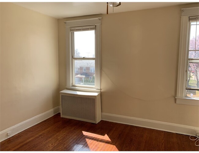 Building Photo - 518 Winston Ave