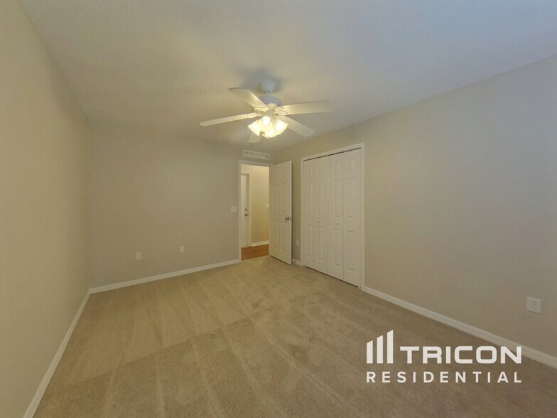 Building Photo - 1829 Western Hills Ln