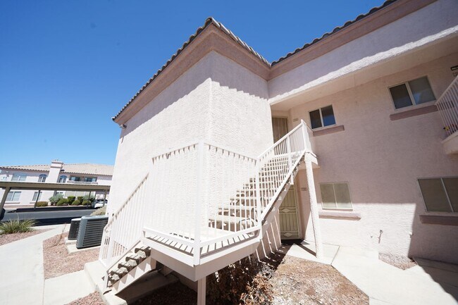 Building Photo - 4555 E Sahara Ave
