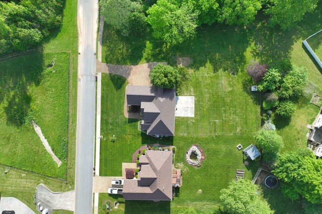 Building Photo - **BEAUTIFUL, WELL-MAINTAINED BRICK HOME ON...