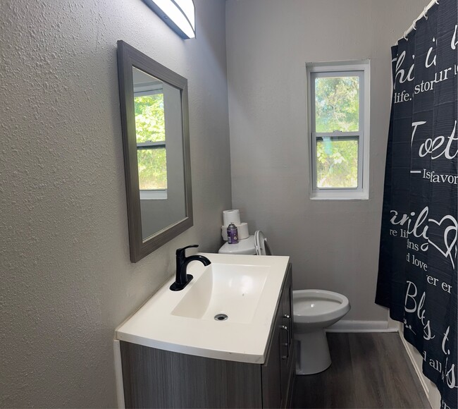 Building Photo - 2603 Beaverbrook Pl