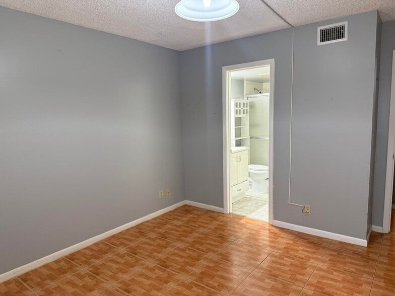 Building Photo - 4723 Sable Pine Cir