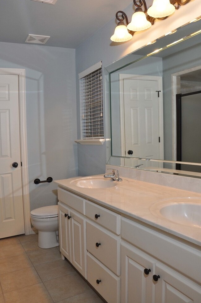 Building Photo - 8102 Vail Drive