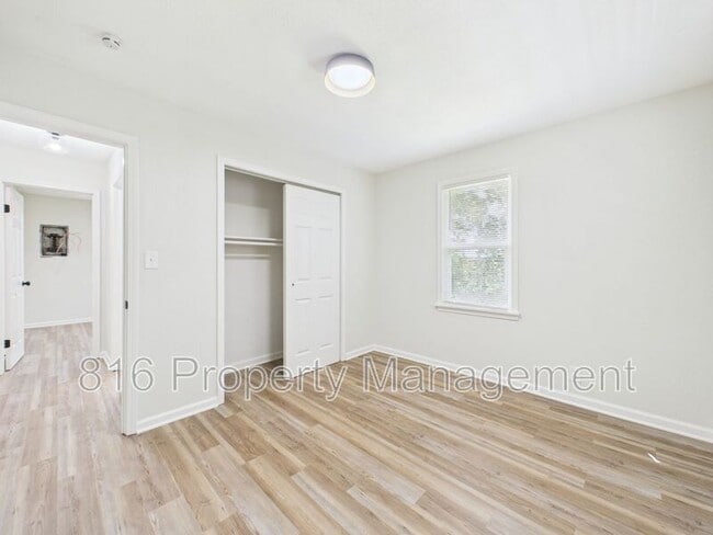 Building Photo - 175 Novak St