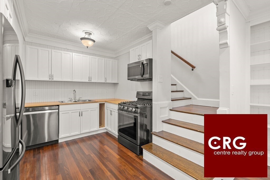 Building Photo - 54 Monadnock St