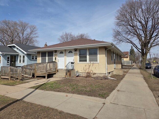 Building Photo - 1341 Sherburne Ave