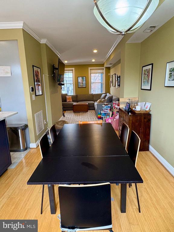 Building Photo - 1011 8th St NE