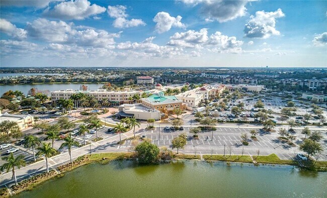 Building Photo - 8143 Miramar Way