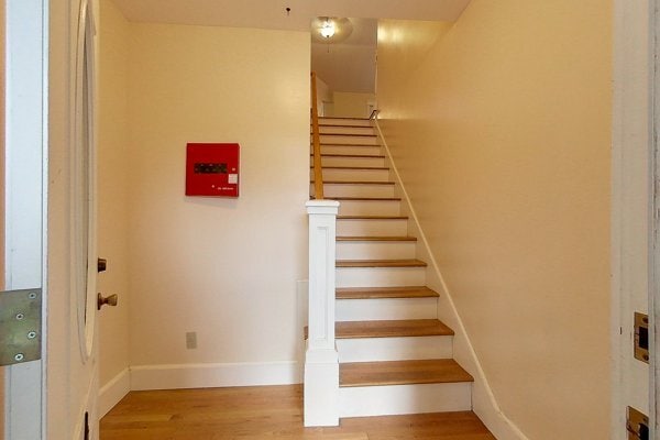 Building Photo - 9 Bedlow Ave