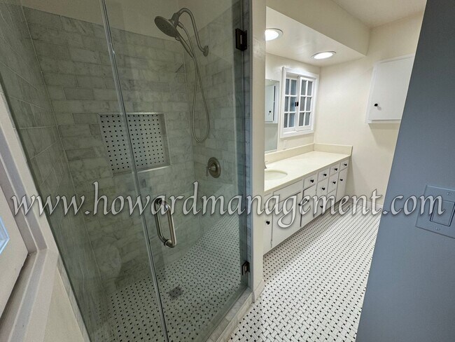 Building Photo - ***OPEN HOUSE 6/13 (11am-1pm)*** Contempor...