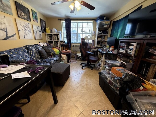 Building Photo - 1 Colonial Dr