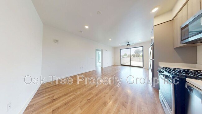 Building Photo - 532 Union St