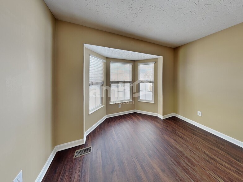 Building Photo - 1031 Buddleia Ct