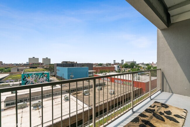 Building Photo - 1530 S State St