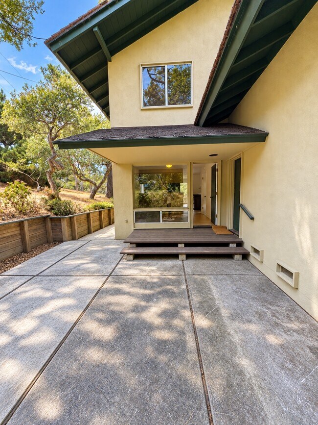 Building Photo - 309 Mar Vista Dr