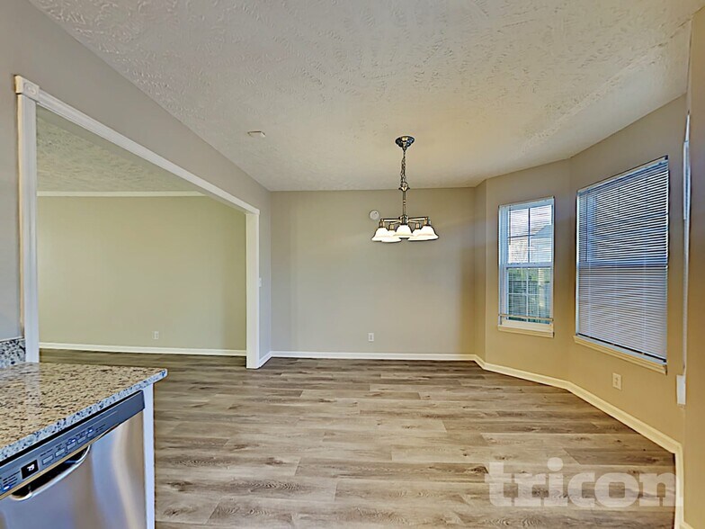 Building Photo - 4924 Nina Marie Ave