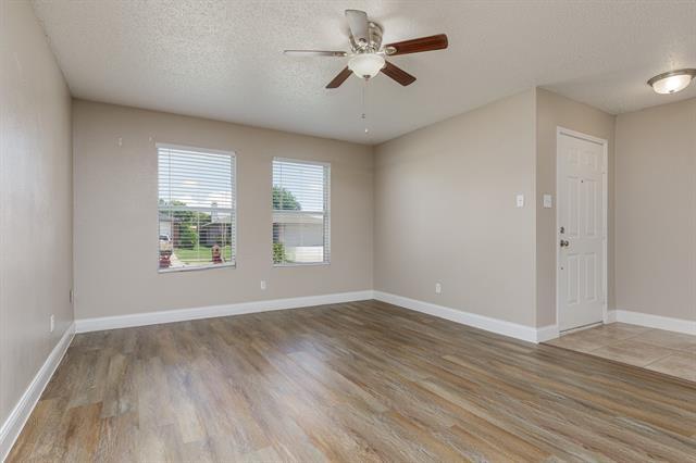 Building Photo - 2228 Bradford Pear Dr