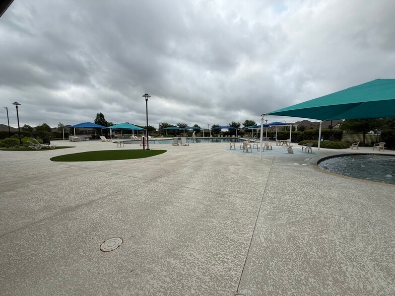 Building Photo - 480 Tailwind Dr