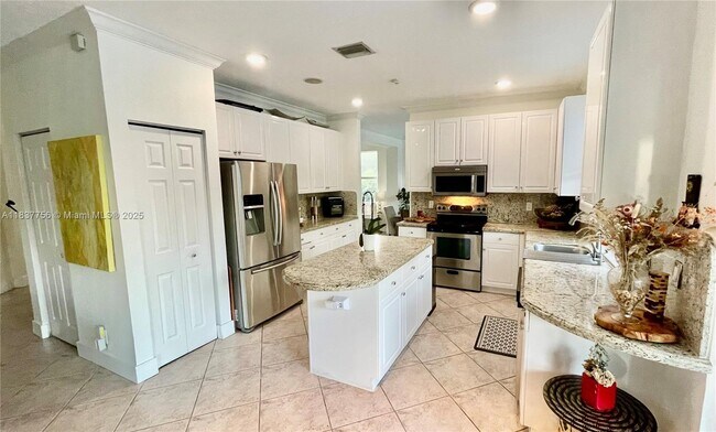 Building Photo - 4093 Staghorn Ln