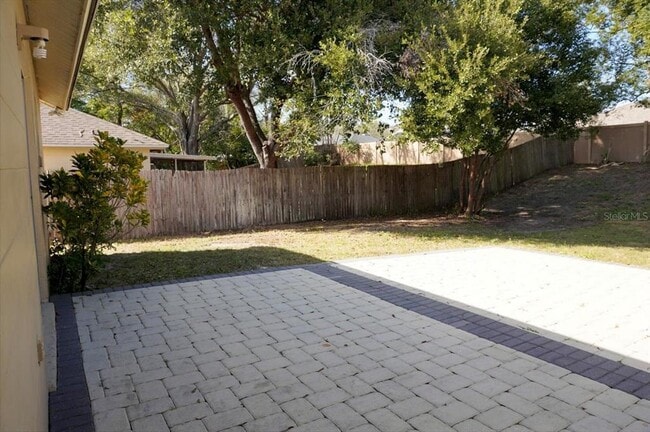 Building Photo - 7811 Bay Cedar Dr