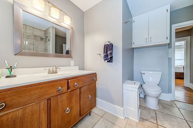 Building Photo - Charming and historic home in The Heart of...