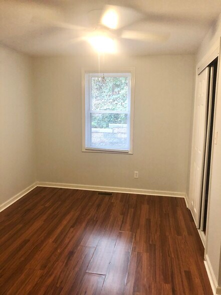 Building Photo - 1744 McGee St