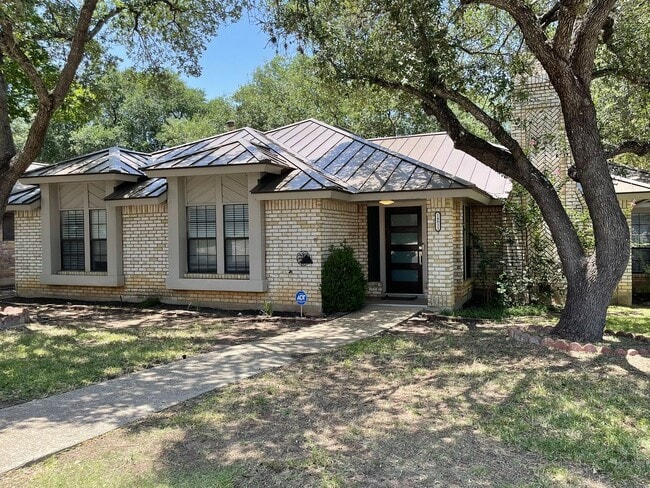 Primary Photo - Stunning home @Churchill Estates 4/2/2