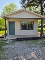 Building Photo - 502 Big Rock St