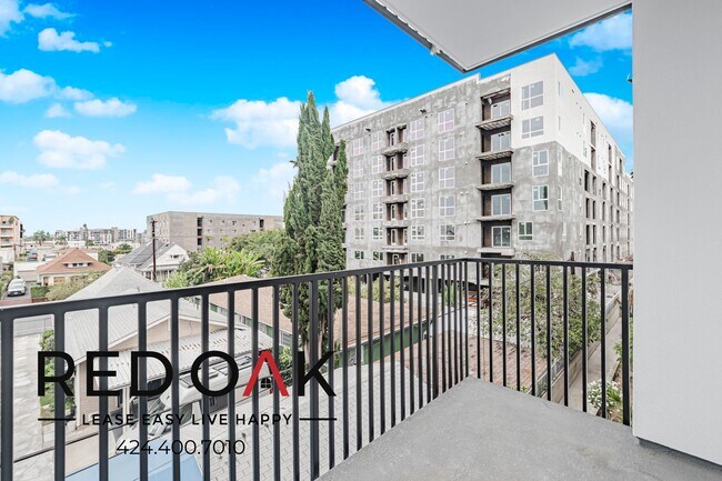 Building Photo - 1037 Dewey Ave