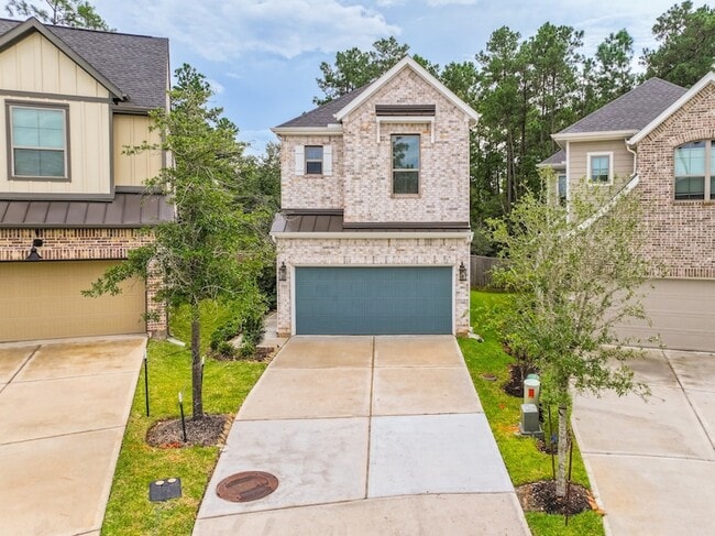 Primary Photo - 112 Red Cascade Trl