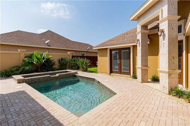 Building Photo - 23 Heron Ct