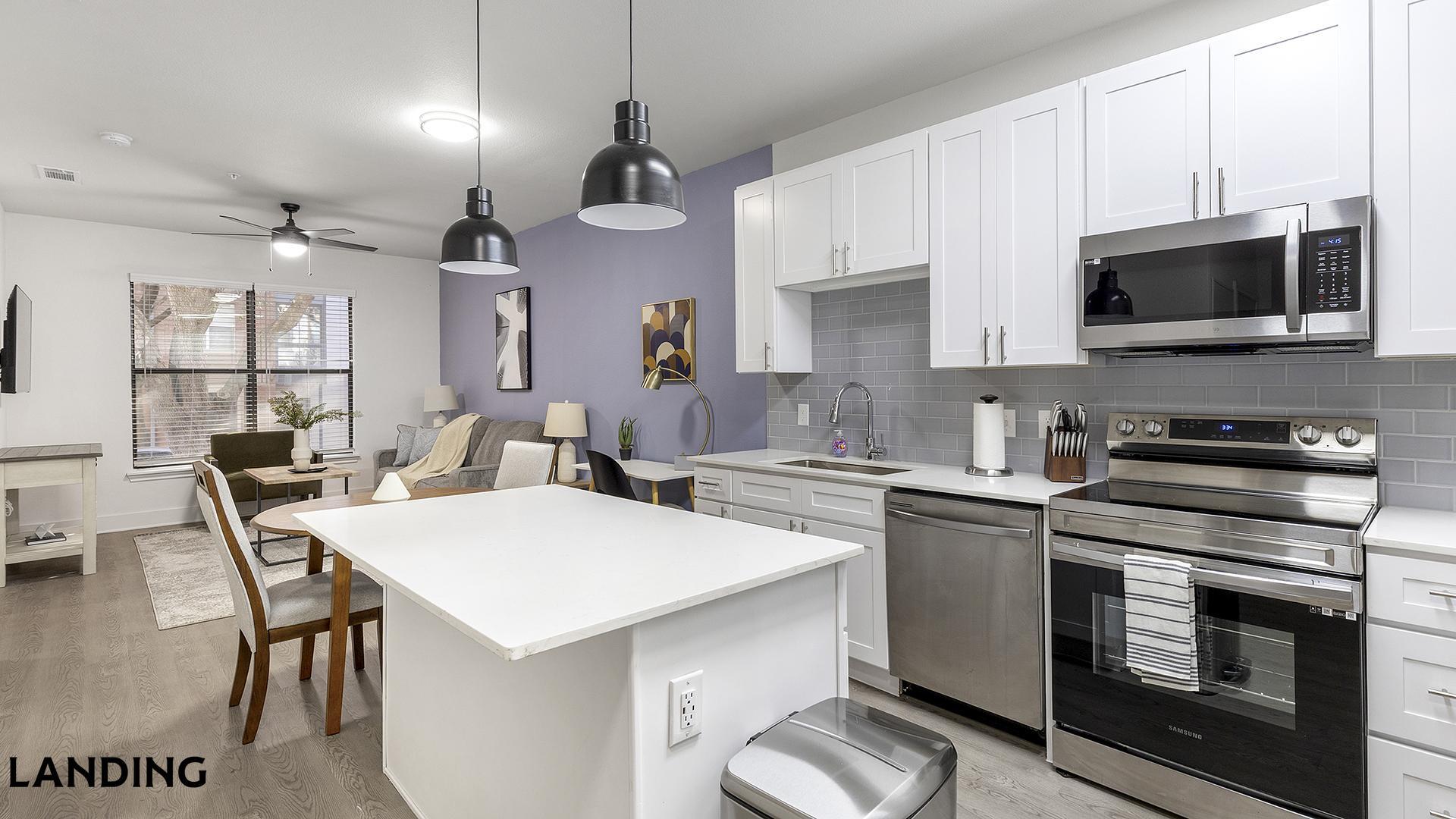 Building Photo - 15777 Quorum Dr