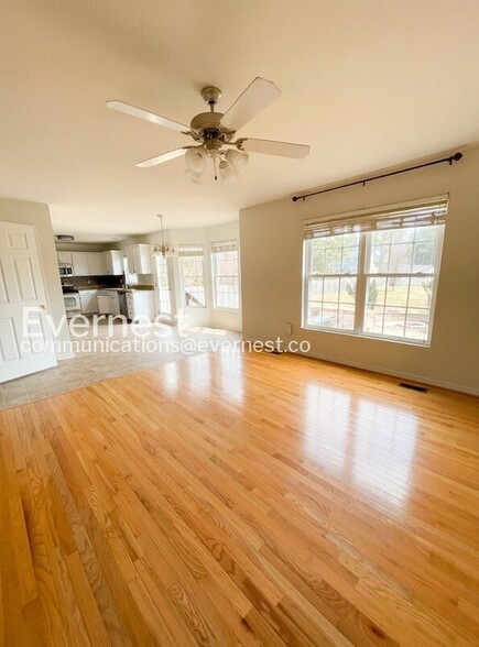 Building Photo - 113 Brickert St
