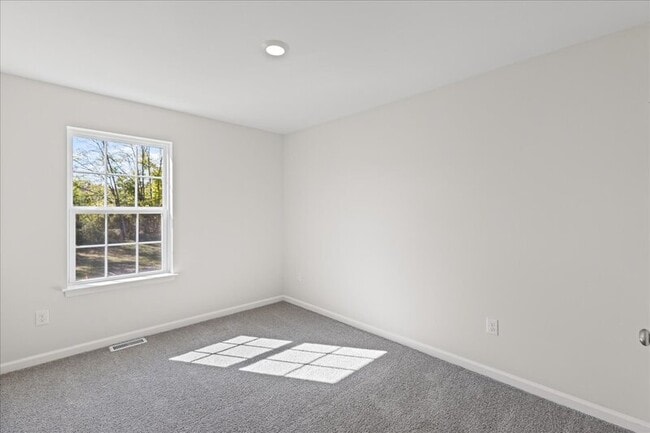 Building Photo - 27 Whaler Dr