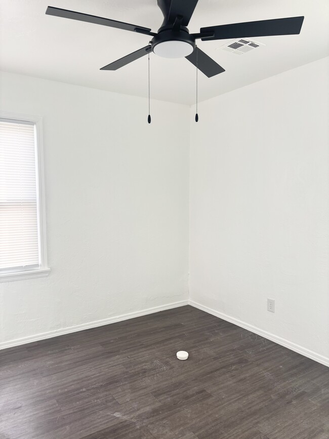 Building Photo - 4320 SE 43rd St