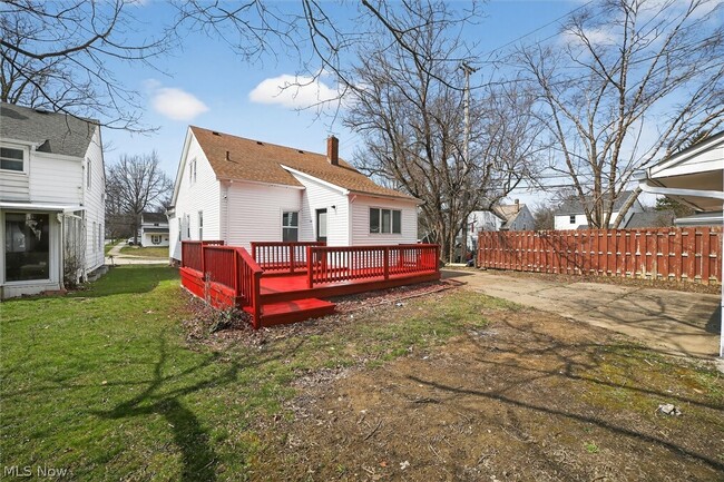 Building Photo - 1851 Beverly Hills Dr