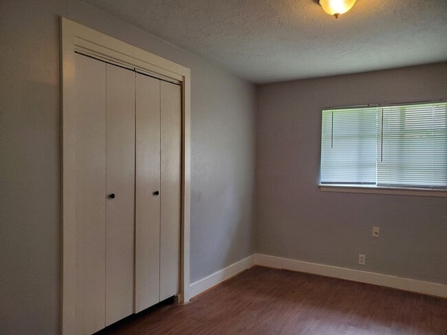 Building Photo - 7725 Helbig Rd