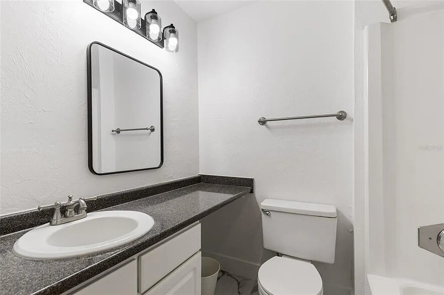 Bathroom - 507 NW 39th Rd