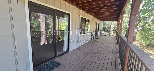 Building Photo - 2787 Boardwalk St
