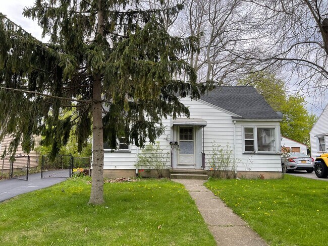 Building Photo - CALL TODAY TO RENT YOUR HOME SWEET HOME !!!