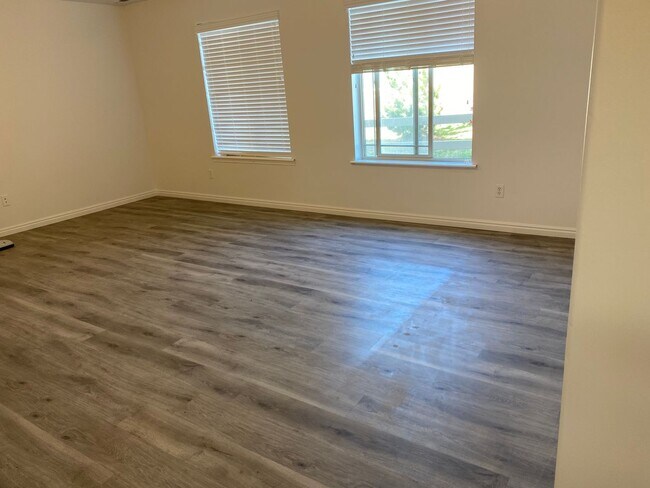 Building Photo - Beautiful 3-Bedroom Condo in Pleasant Grov...