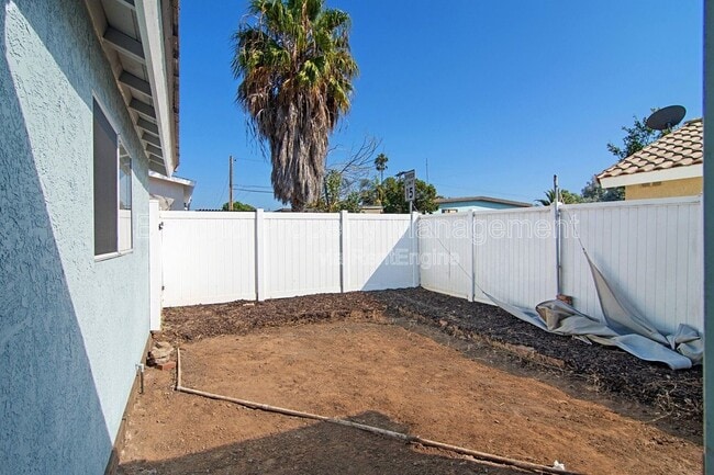 Building Photo - 903 Connecticut St