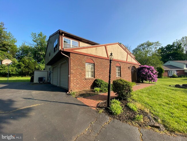 Building Photo - 199 Liberty Dr