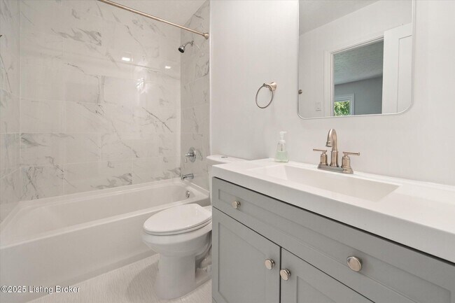 Building Photo - 2702 Ballad Blvd