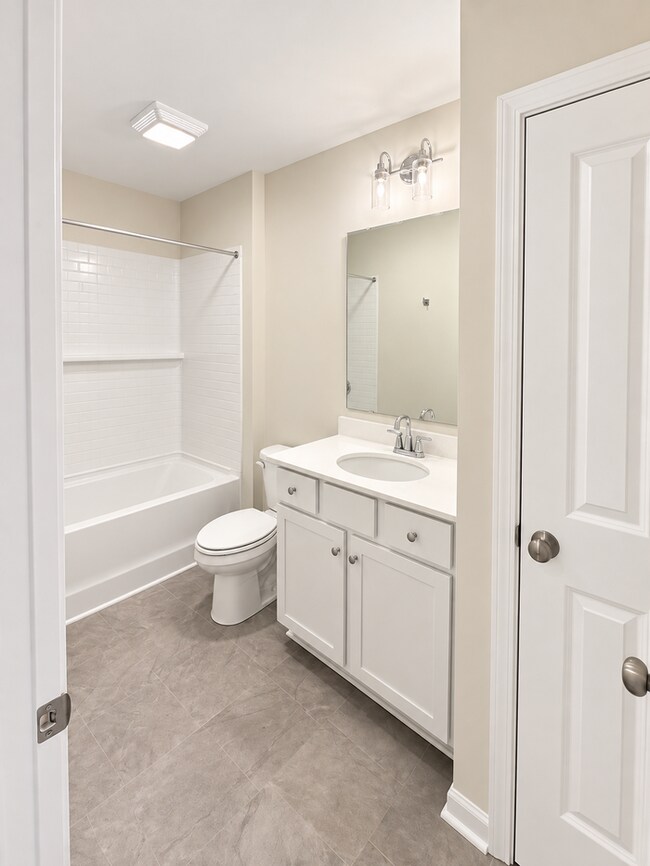 Building Photo - Now Leasing! 1 Month Free | Brand-New 3BR Home with 2-Car Garage Near Downtown Mooresville