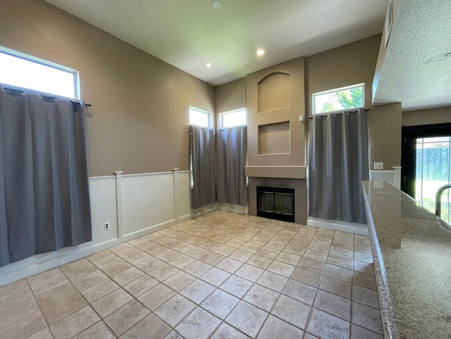 Building Photo - 8255 Point Arena Ct